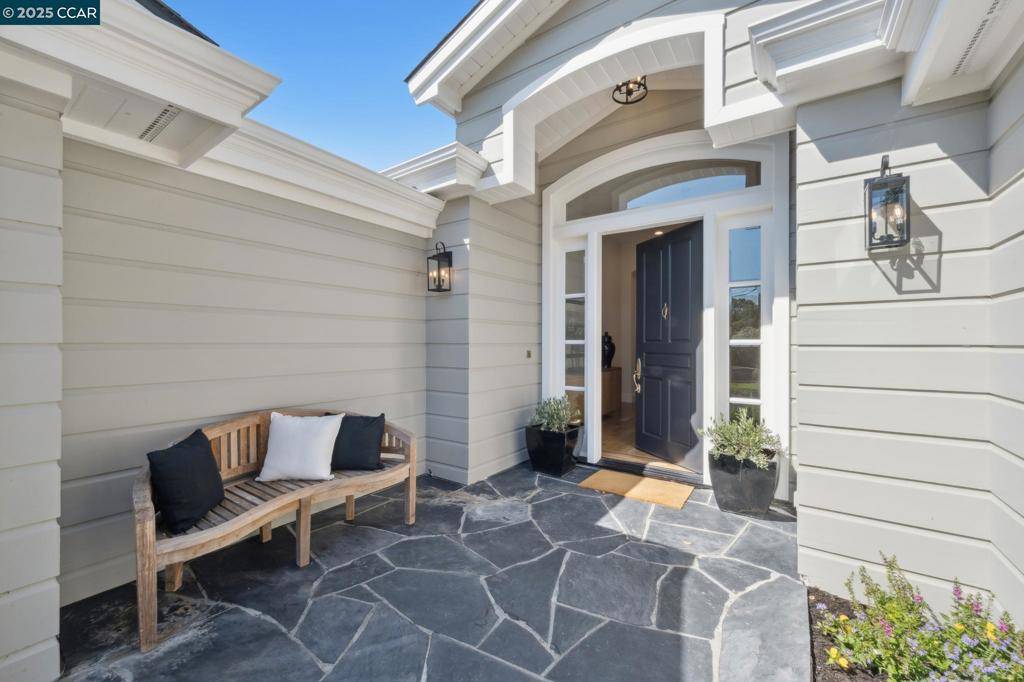 Lafayette, CA 94549,1133 Estates Dr