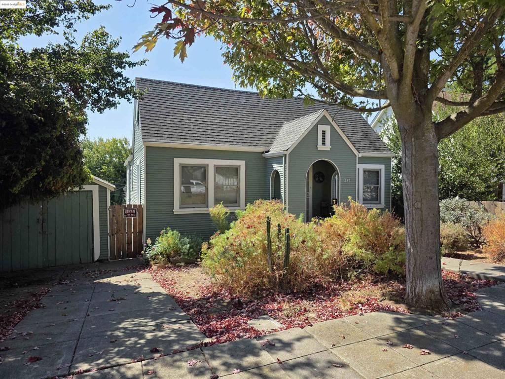 Vallejo, CA 94590,241 Kentucky St