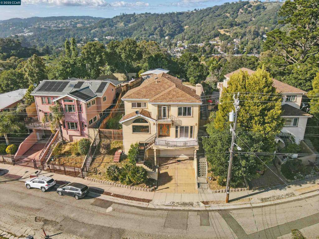 Oakland, CA 94605,3727 Delmont Ave