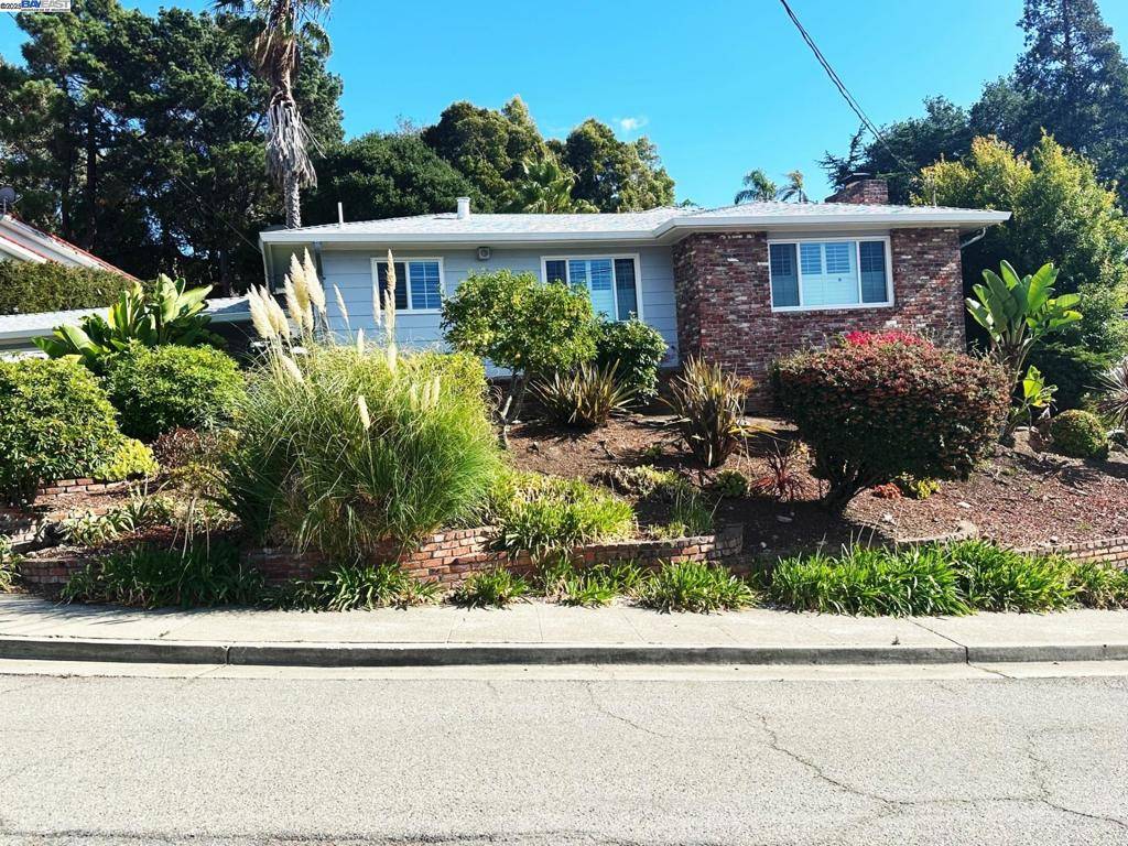 Oakland, CA 94605,2 Sequoyah View Drive