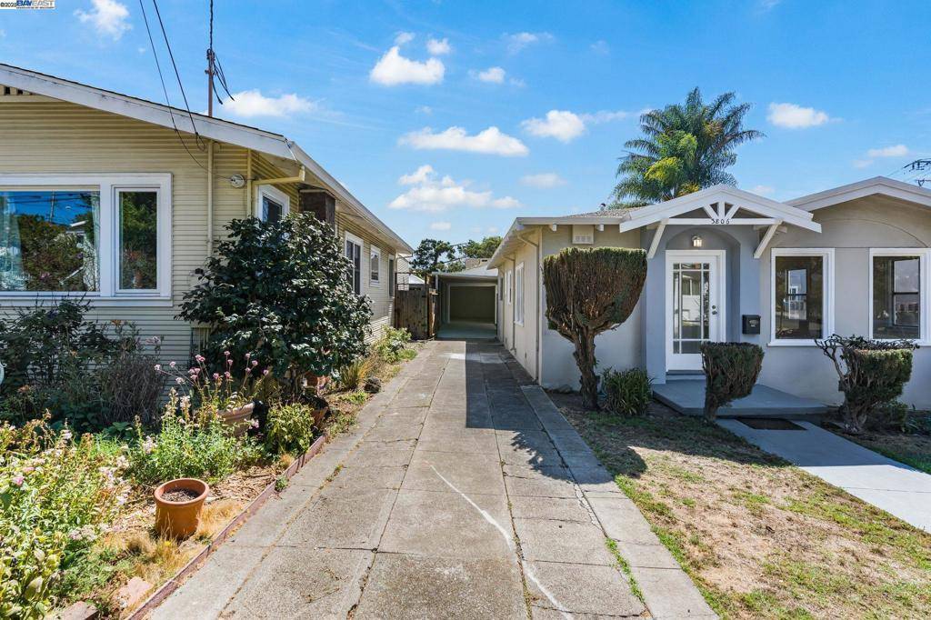 Oakland, CA 94602,3806 Laurel