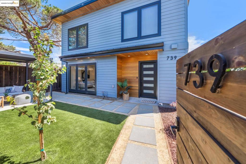 Oakland, CA 94609,739 61st St