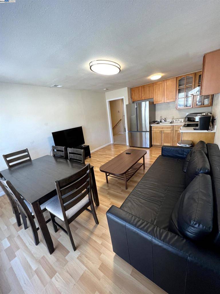 Daly City, CA 94014,896 Lausanne Avenue