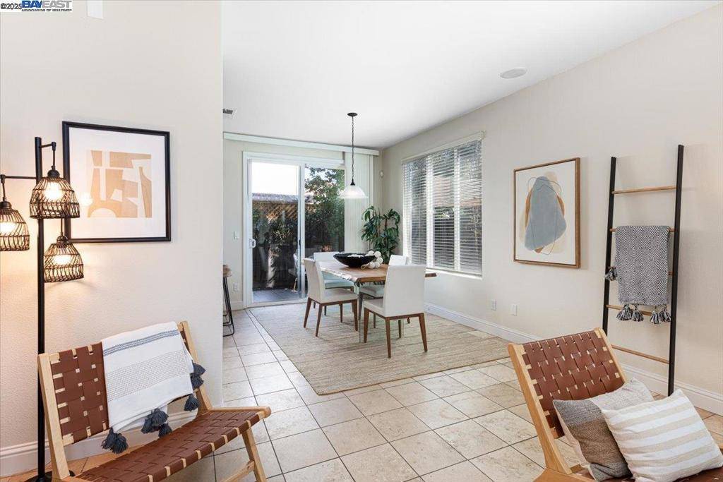Oakland, CA 94603,9436 Dunbar Dr