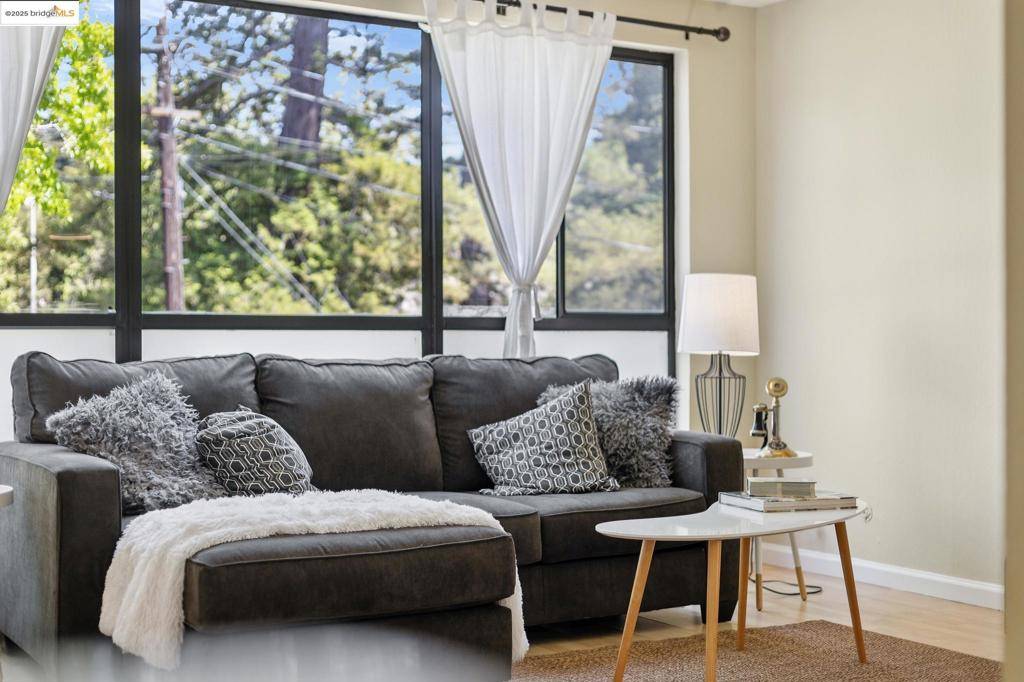 Berkeley, CA 94704,2632 Warring St