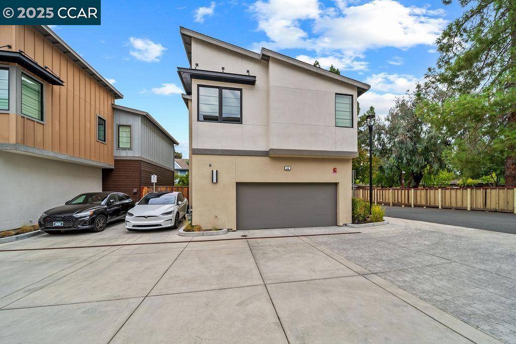 Walnut Creek, CA 94596,44 Analisa Ln