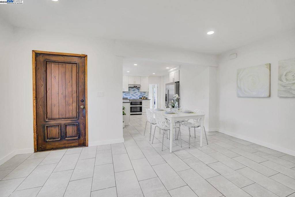 Alameda, CA 94502,127 Maitland Dr