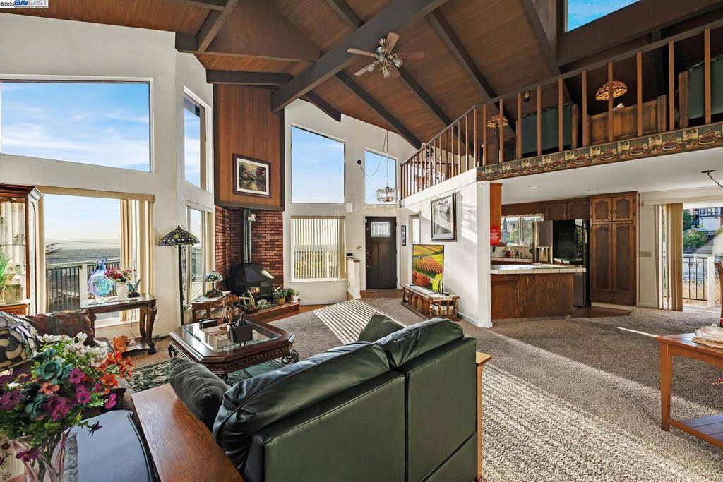 Castro Valley, CA 94546,17220 Robey Dr