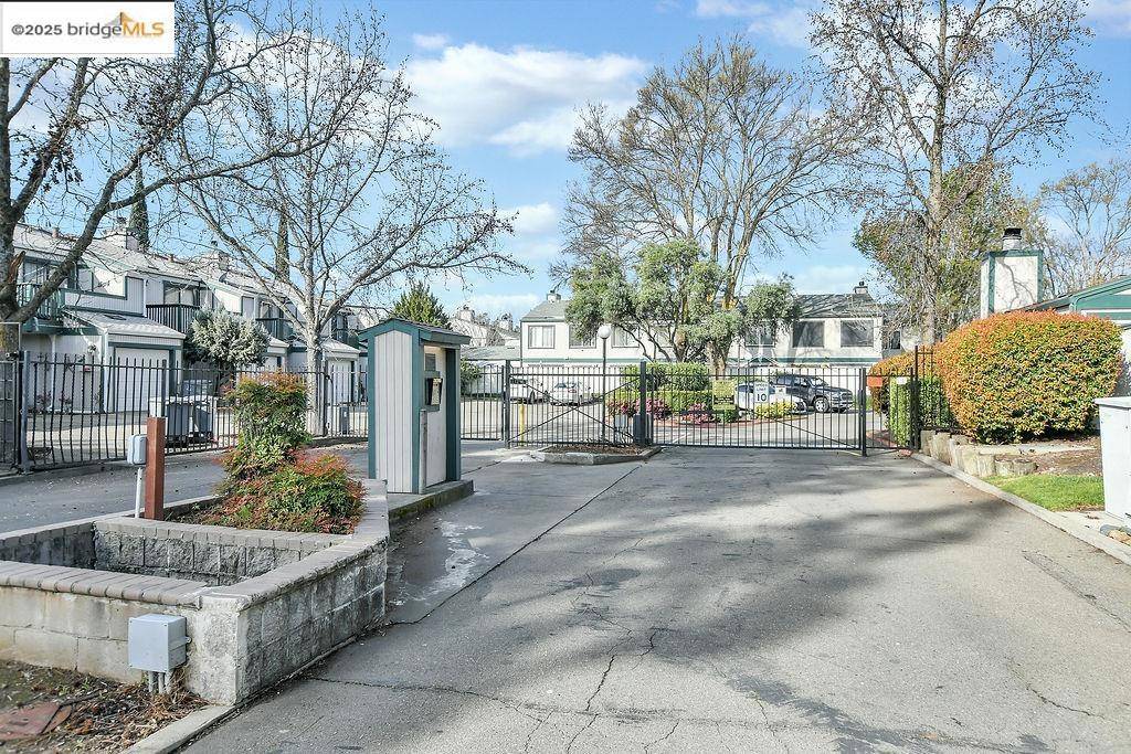 Vacaville, CA 95687,299 Shasta Dr #9