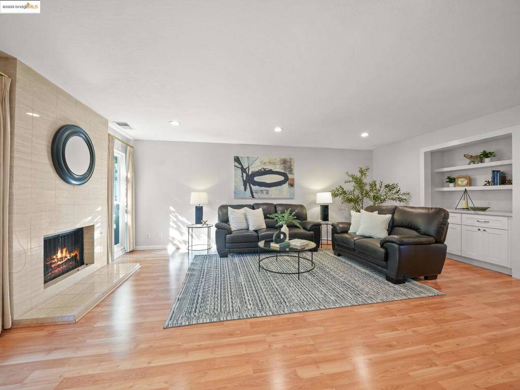 Walnut Creek, CA 94598,1053 Northoak