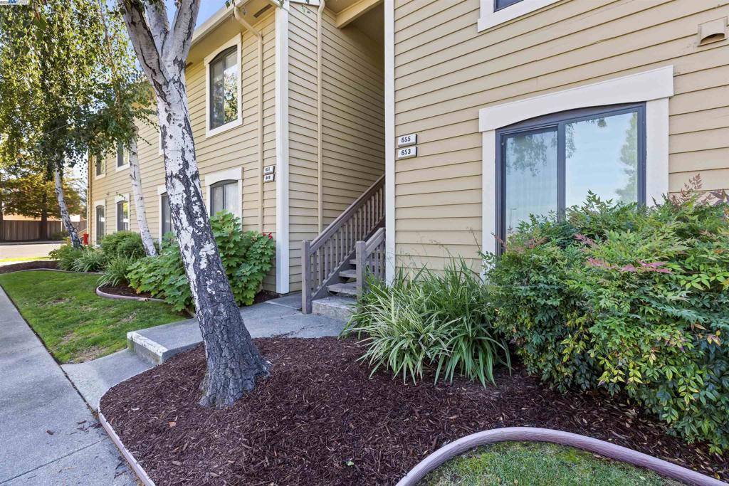 Martinez, CA 94553-4666,655 Center Ave