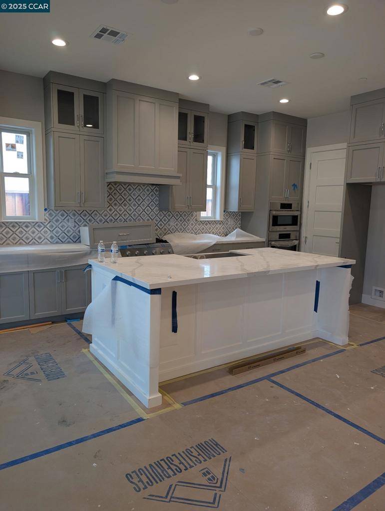 Walnut Creek, CA 94597,251 Haleena Ct