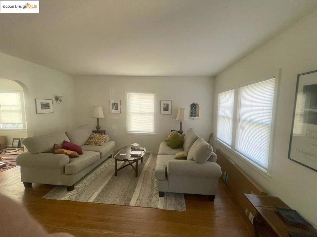 Vallejo, CA 94590,241 Kentucky St