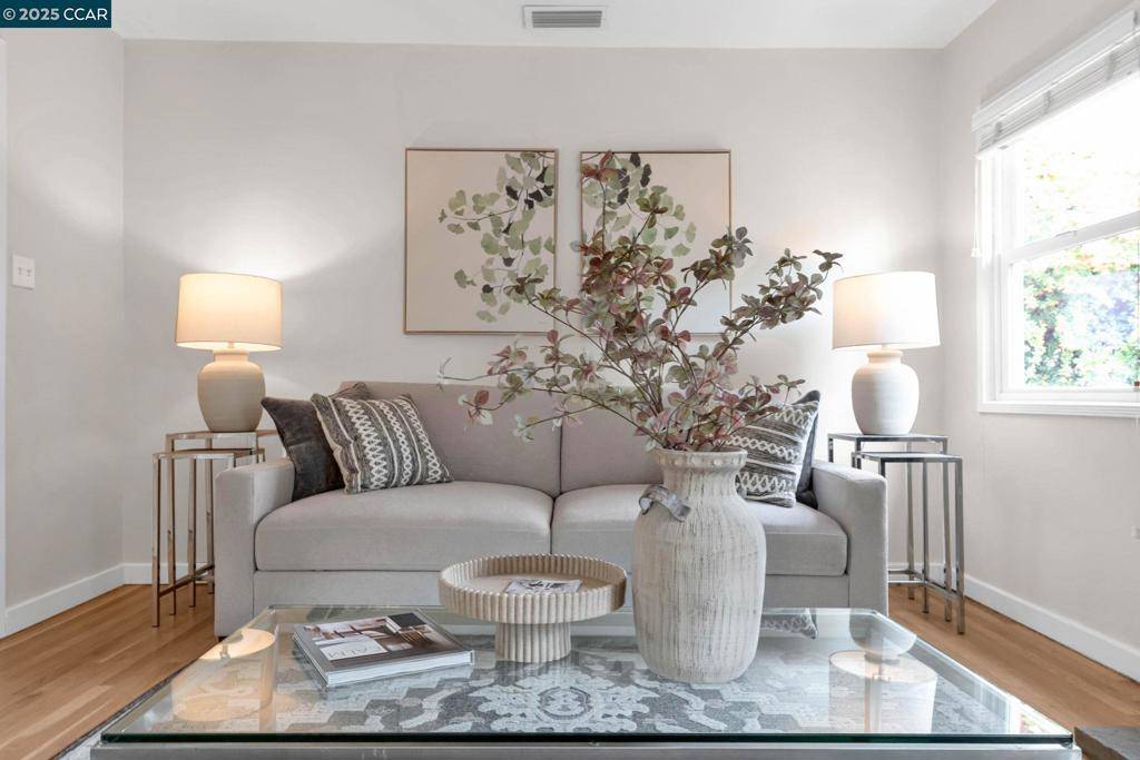 Walnut Creek, CA 94595,1220 KENDALL COURT