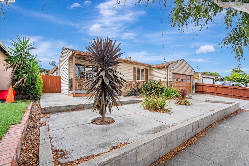 Hayward, CA 94544,26171 Eldridge Ave