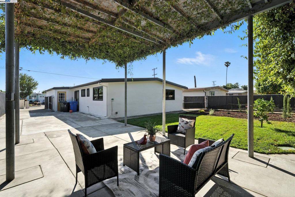 Newark, CA 94560,36686 Charles St