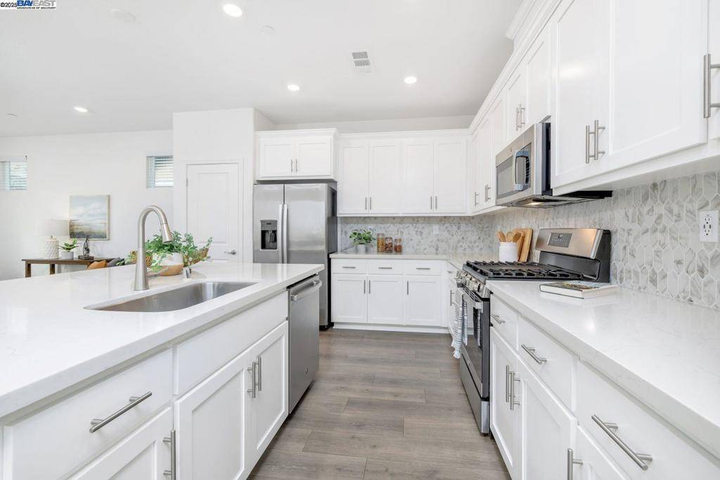 Pittsburg, CA 94565,30 Cypress Ct