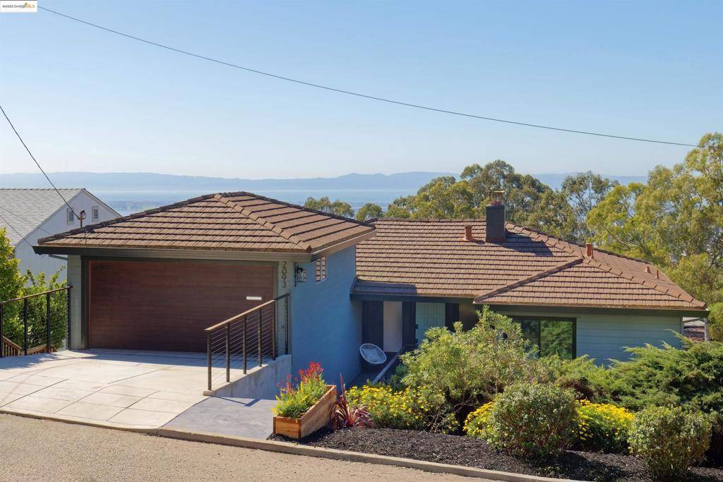 Oakland, CA 94602,2093 Braemar Rd