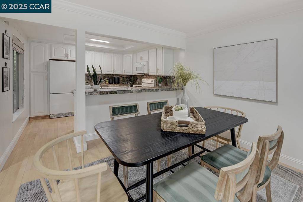 Walnut Creek, CA 94595,2573 Golden Rain Rd #4