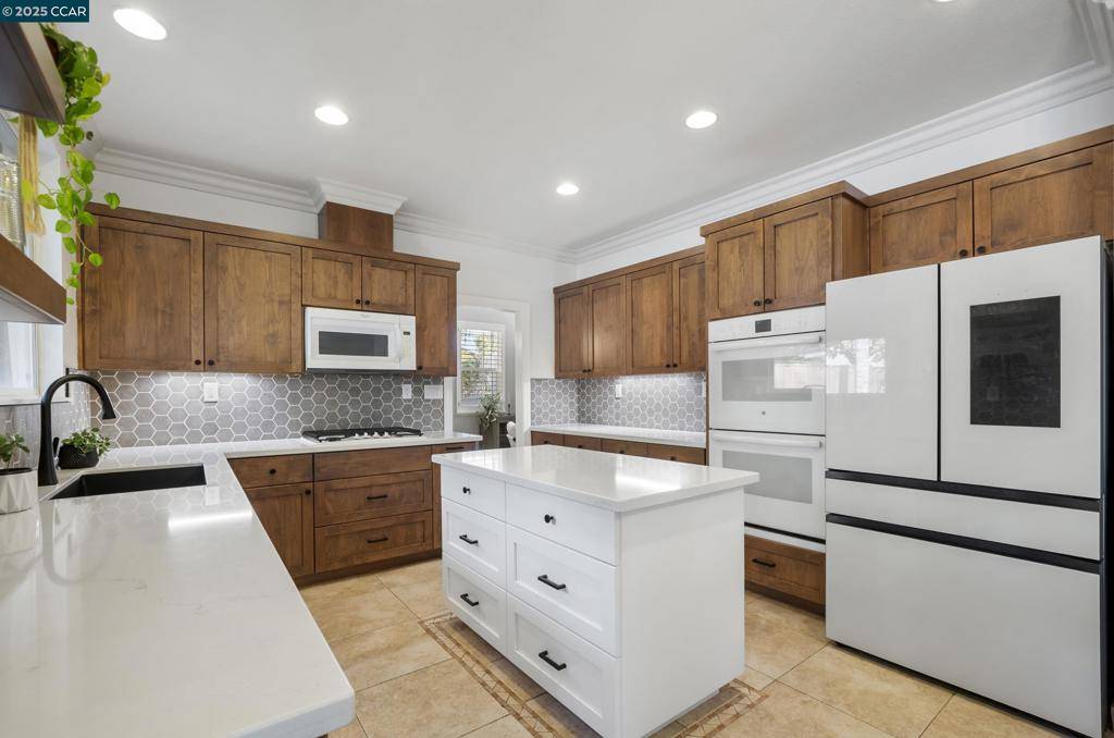 Oakley, CA 94561,512 Whitehall Ct