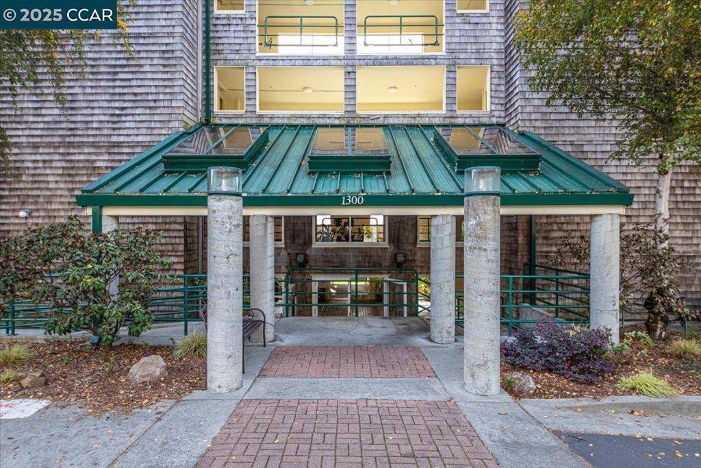 Richmond, CA 94801,1300 Quarry Ct #109