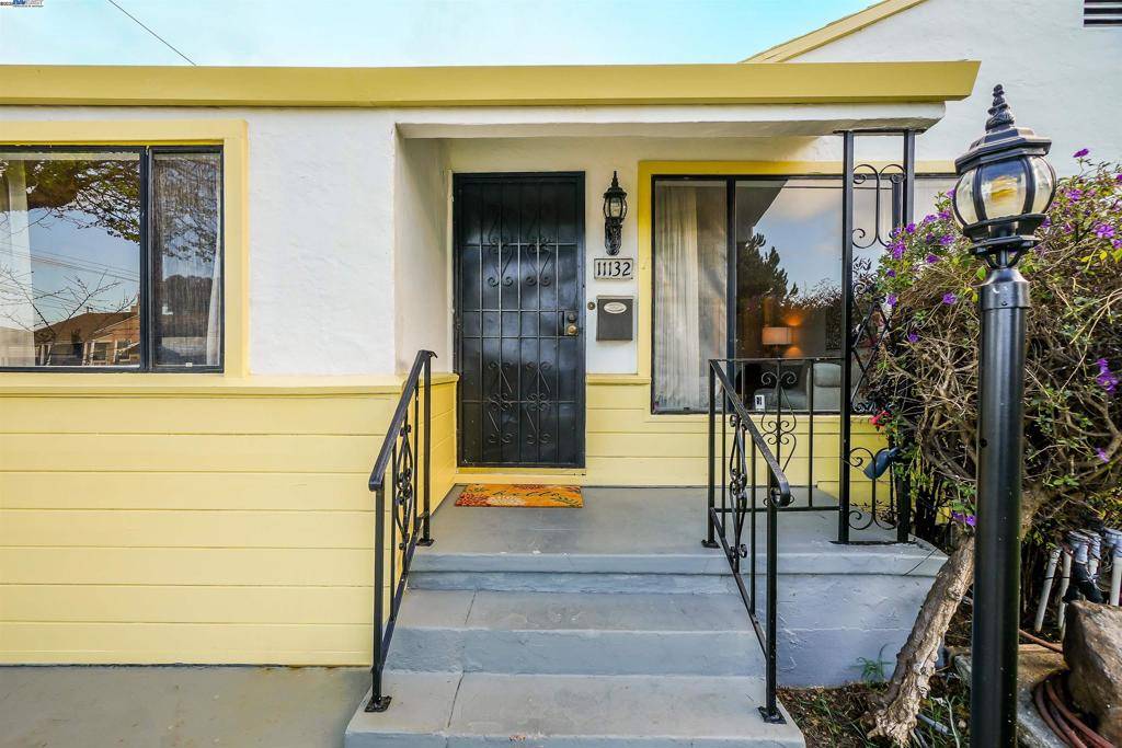 Oakland, CA 94603,11132 Acalanes Dr