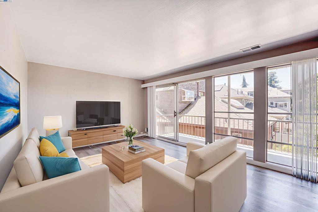 Oakland, CA 94611,3815 Harrison St