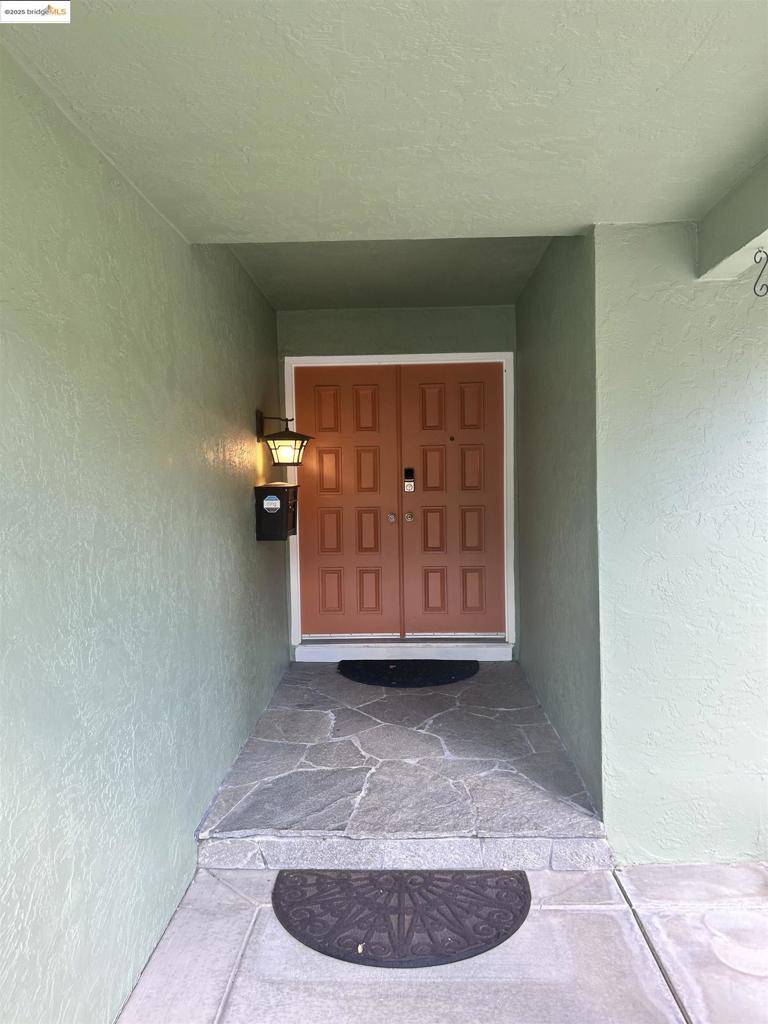 Martinez, CA 94553,516 Webster Dr