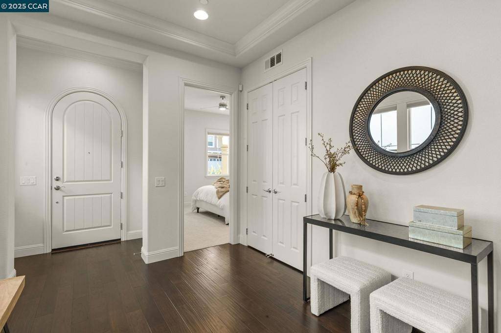 San Ramon, CA 94582,406 Glastonbury Ct