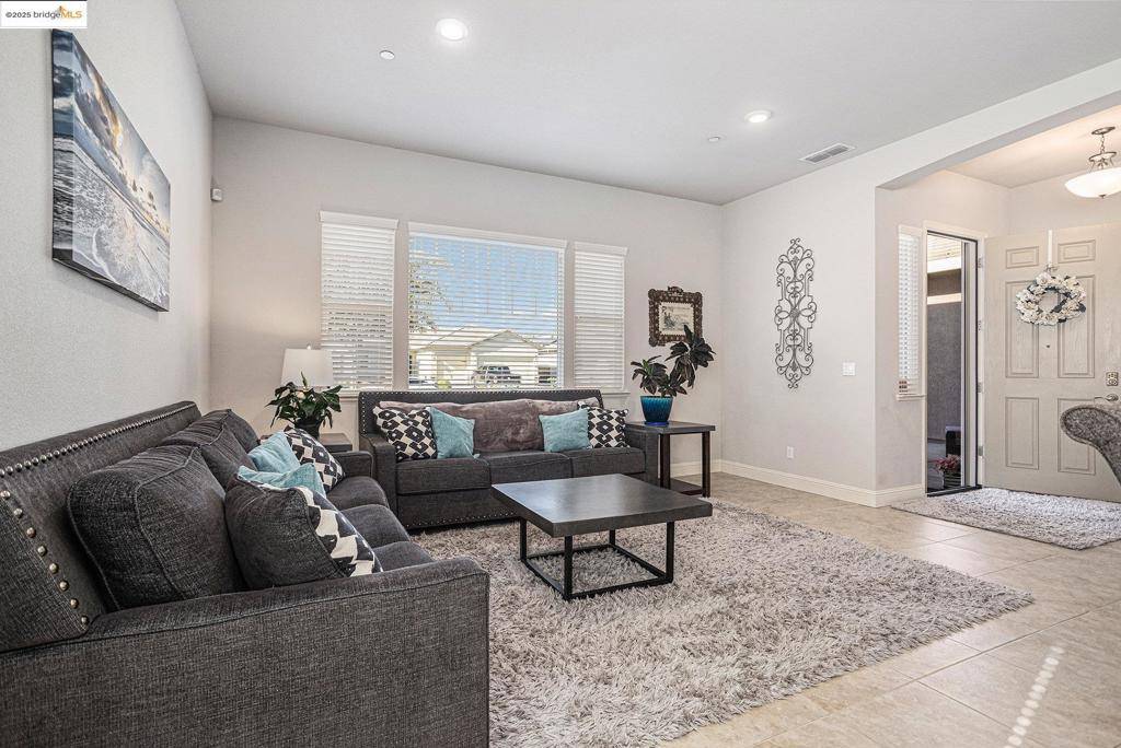 Galt, CA 95632,753 Whitaker Way