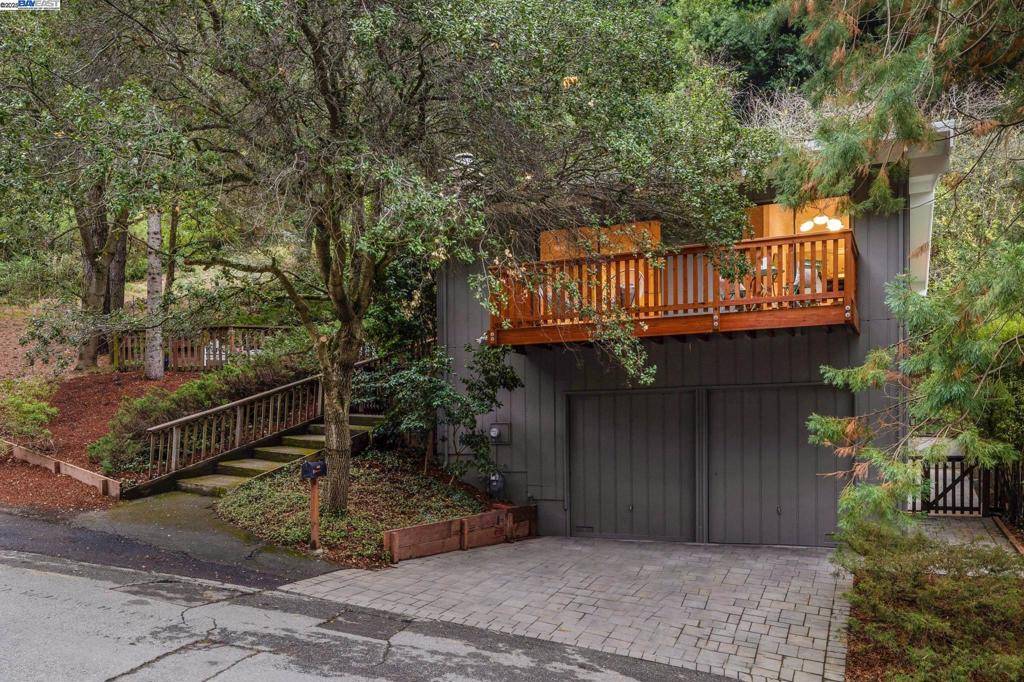 Oakland, CA 94611,6724 SOBRANTE ROAD