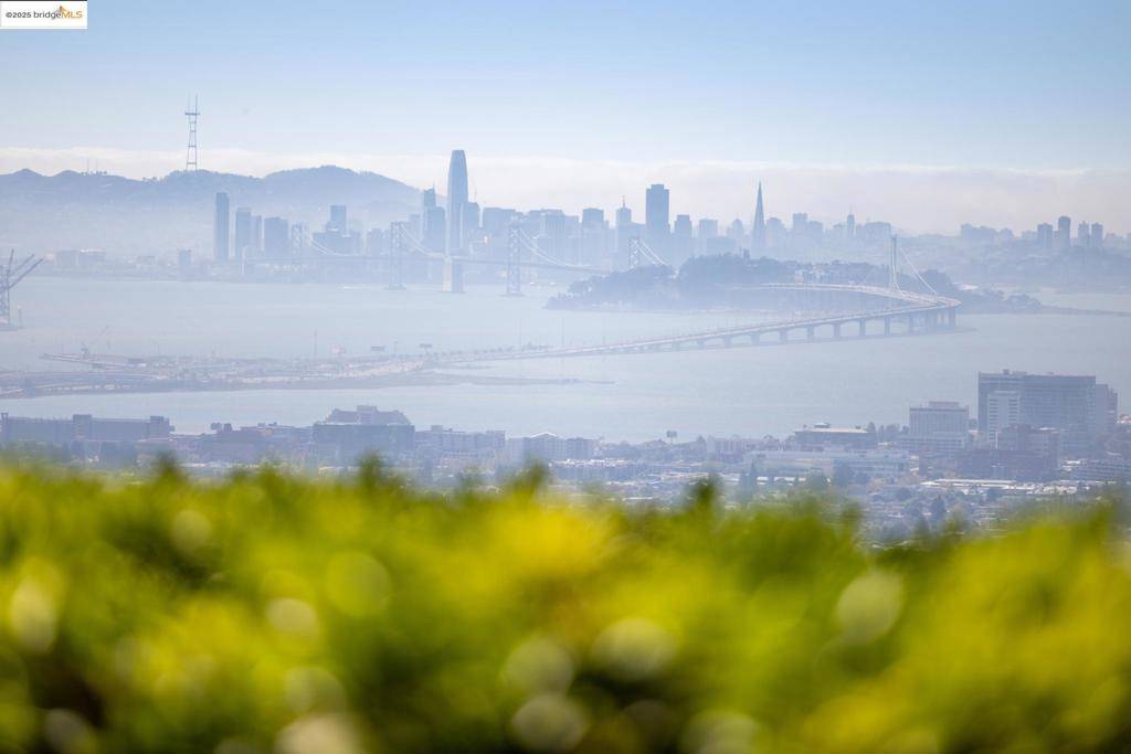 Berkeley, CA 94705,830 Alvarado Rd