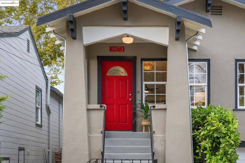 Oakland, CA 94602,3873 Coolidge Ave