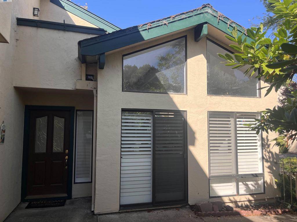 Alameda, CA 94502,Address not disclosed