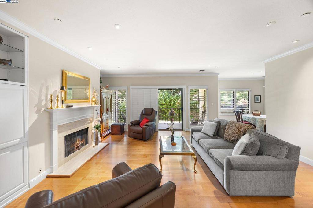 Burlingame, CA 94010,1133 Douglas Avenue ##3