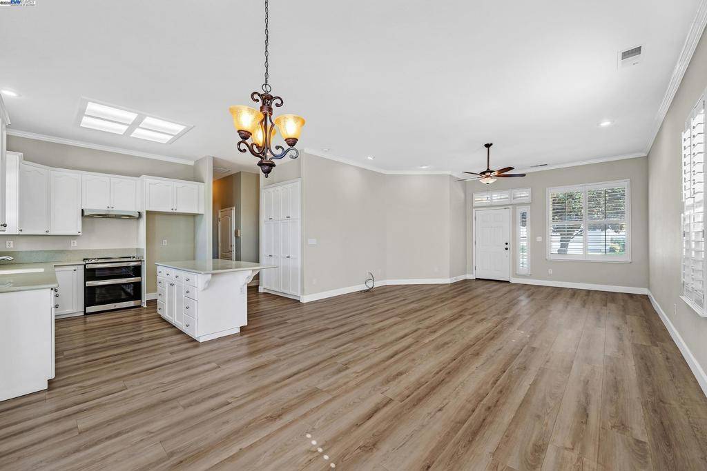 Oakdale, CA 95361,129 Little Johns Creek Dr