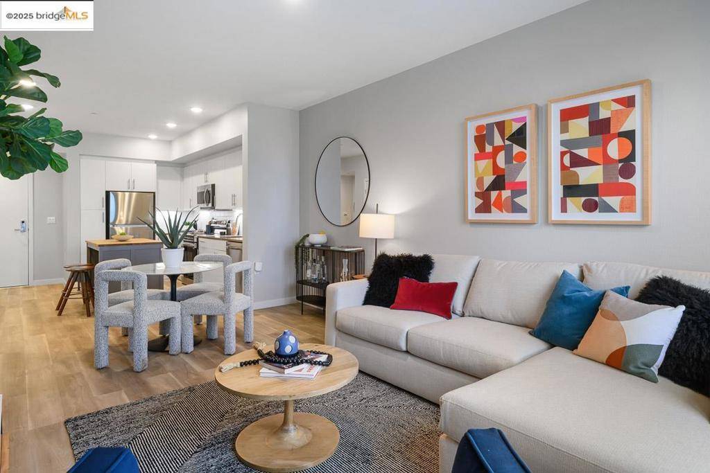 Oakland, CA 94606,260 Brooklyn Basin Way #436