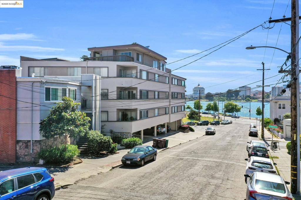 Oakland, CA 94606,262 Hanover Ave