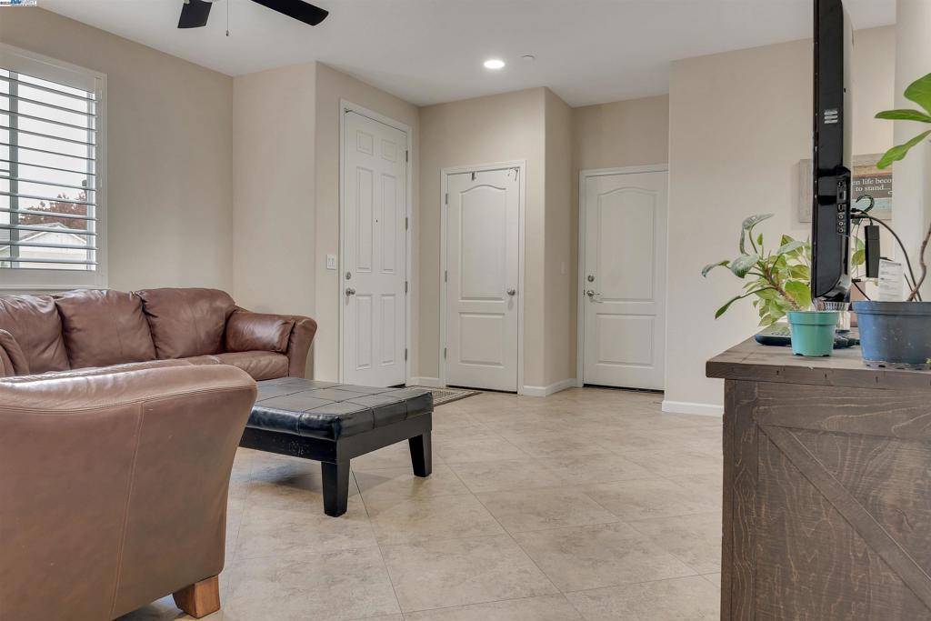 Brentwood, CA 94513,924 Poppy Drive