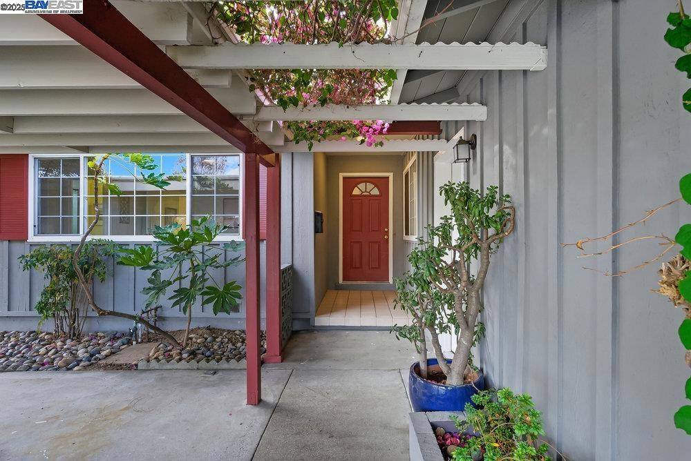 Sunnyvale, CA 94087,974 Pocatello Ave