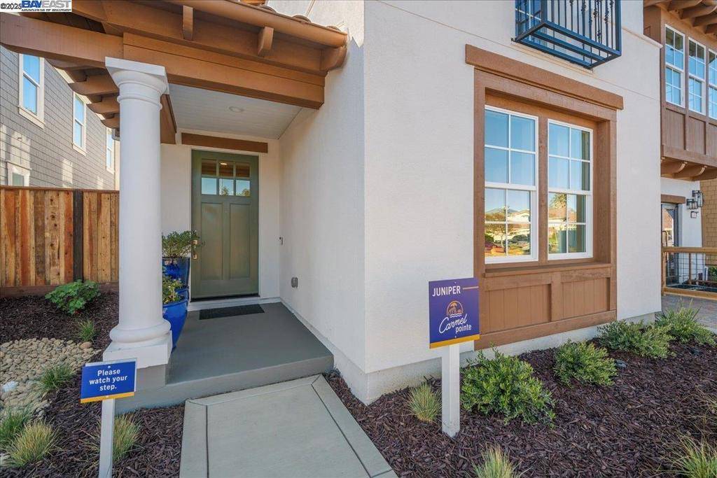 Union City, CA 94587,32613 Singh Circle