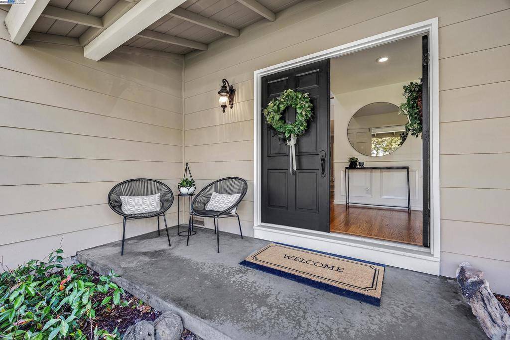 Dublin, CA 94568,11693 Solana Drive