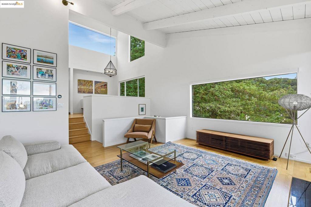 Oakland, CA 94619,2 Sereno Circle