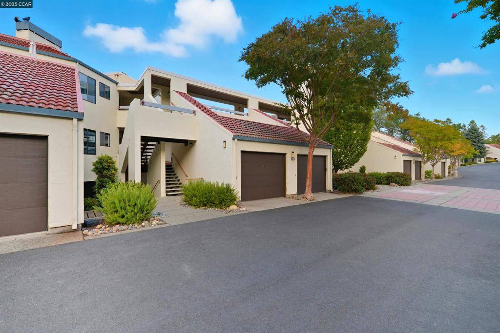 Walnut Creek, CA 94595,3711 Terra Granada Dr #1A