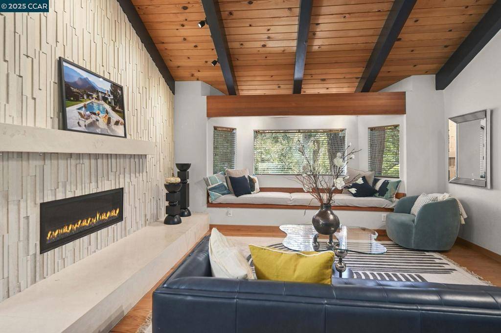 Walnut Creek, CA 94597,165 Springside Rd