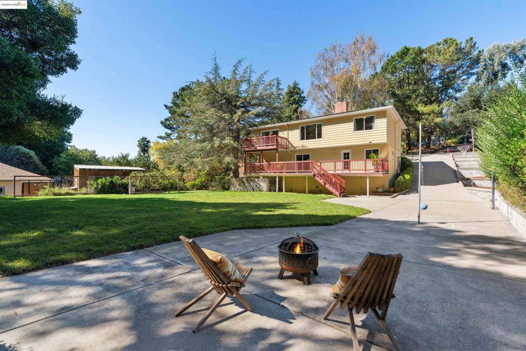 El Sobrante, CA 94803,5406 Sobrante Ave