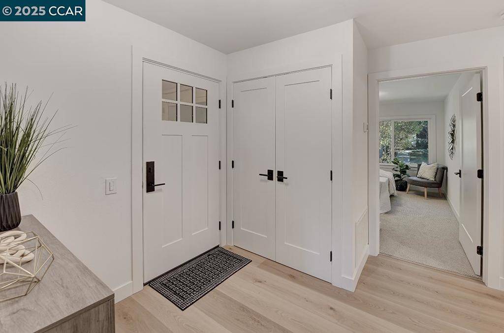 Walnut Creek, CA 94595,3441 Tice Creek Dr #5
