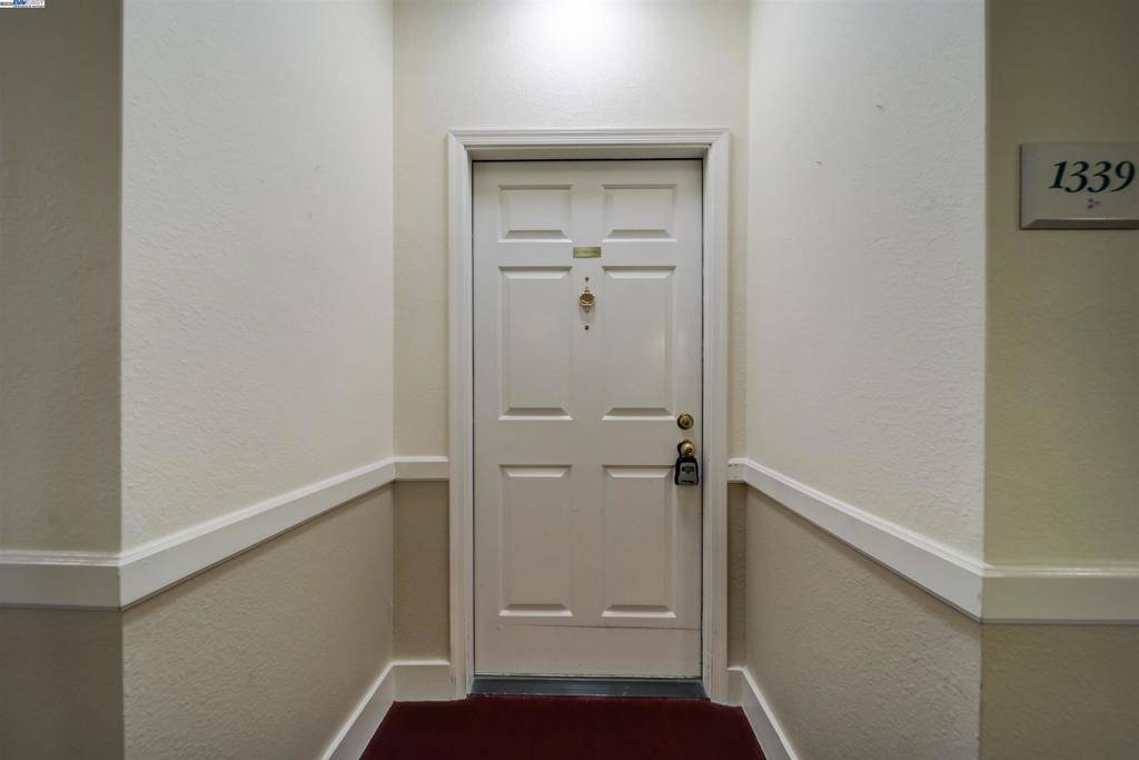 Walnut Creek, CA 94595,1860 Tice Creek Drive #1339