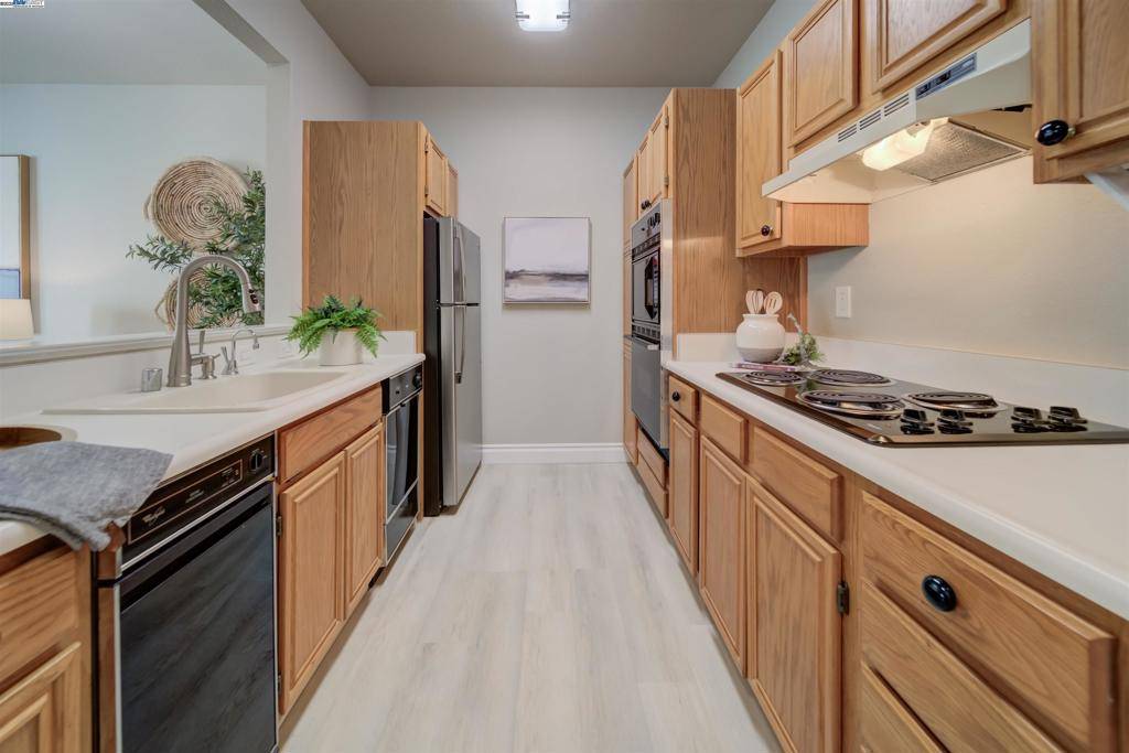 Walnut Creek, CA 94595,1860 Tice Creek Drive #1339