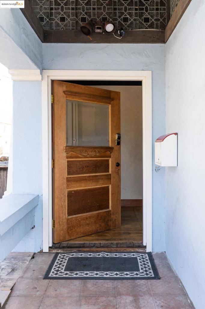 Oakland, CA 94609,4430 Webster St